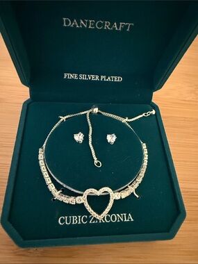 Fine Silver Plated White CZ Heart Love adjustable Bracelet &Earrings Jewelry Set